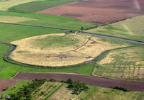 Vallée supérieure de la Seille (Moselle) 2001. Vue aérienne du site de Vicx-sur-Seille, site « Le Châtry ».